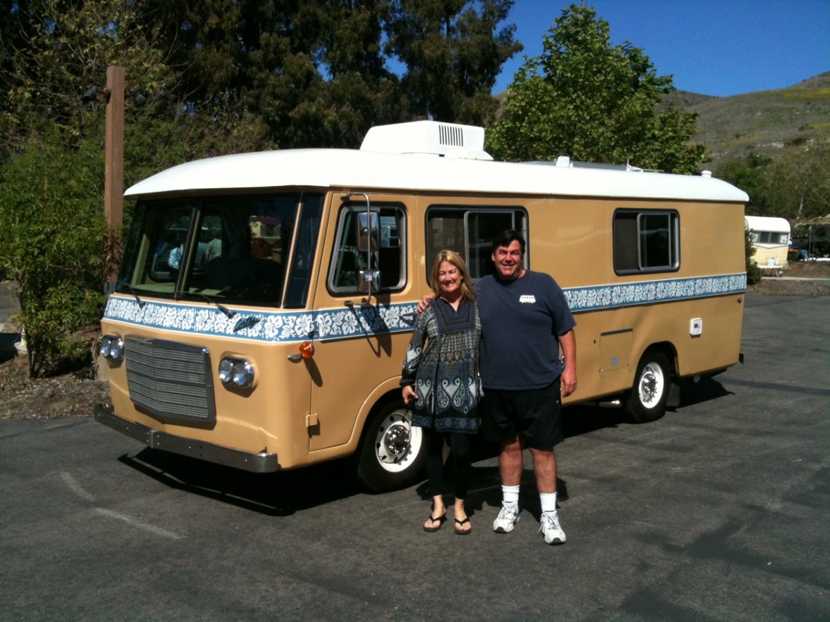 
1976 Kent Cortez
Marty Snortum 
&amp; Nevena Christi
[Nevena &amp; Joe pictured]
El Paso, Texas 