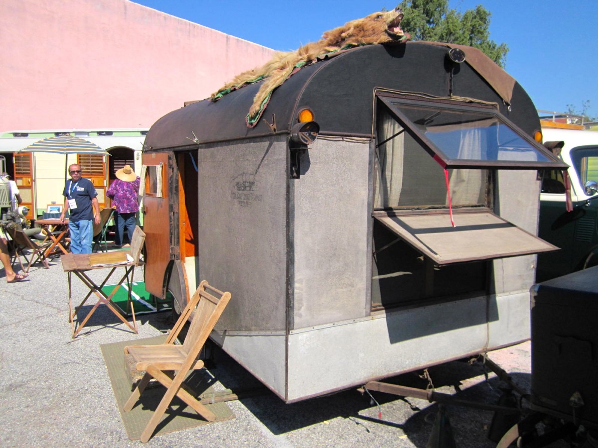 Doug's 1933
Covered Wagon