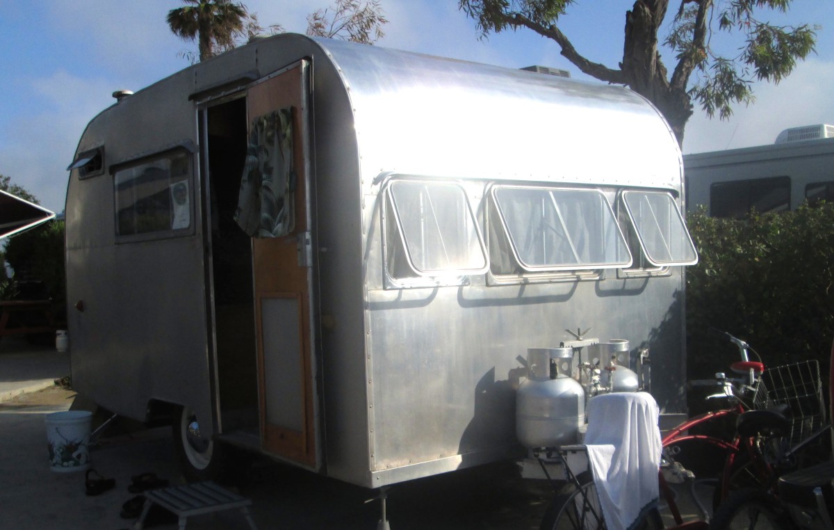 1954 Wally Byam Holiday